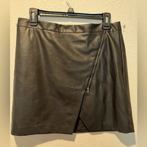 Banana Republic mini leather skirt in size 10.